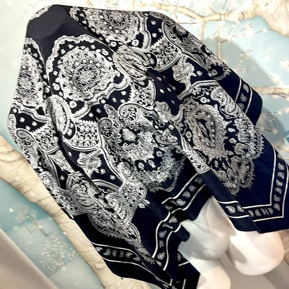 Pure by DKNY Giant bandanna print scarf - Picture 2 of 6